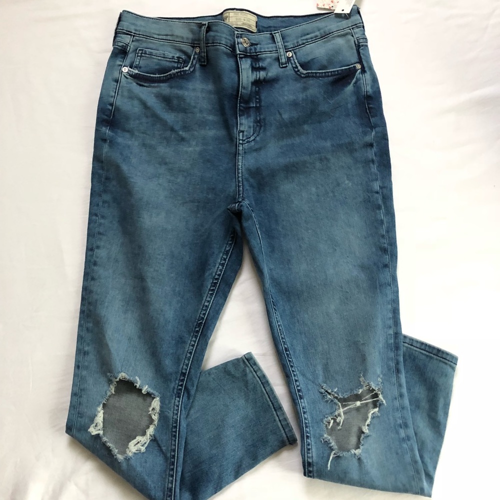 PRICE DROPPED! Free People Distress Jeans